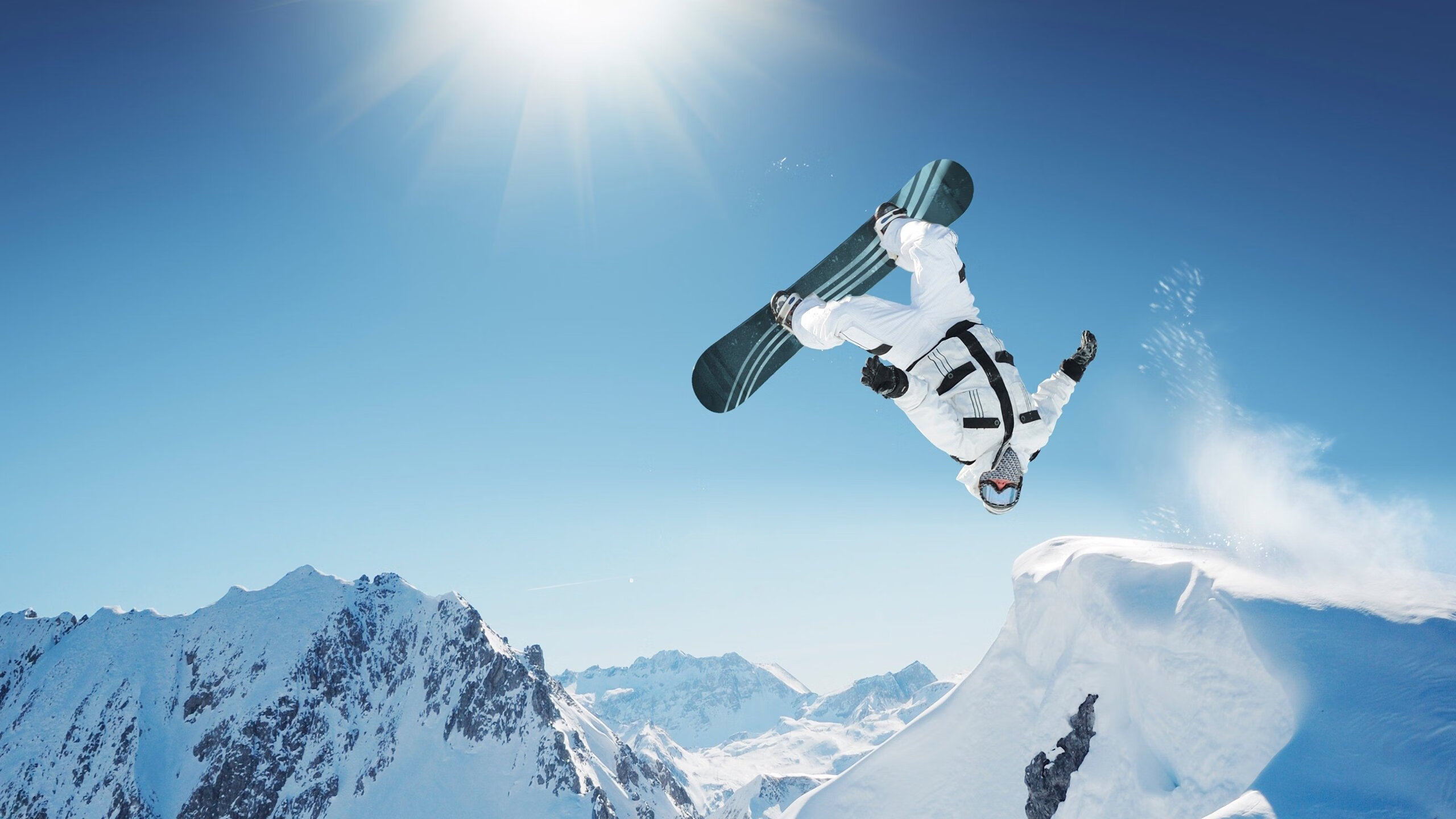 开云体育平台APP-世界杯B组爆出惊天冷门！卡塔尔4-1大胜葡萄牙，范戴克率队统治中场